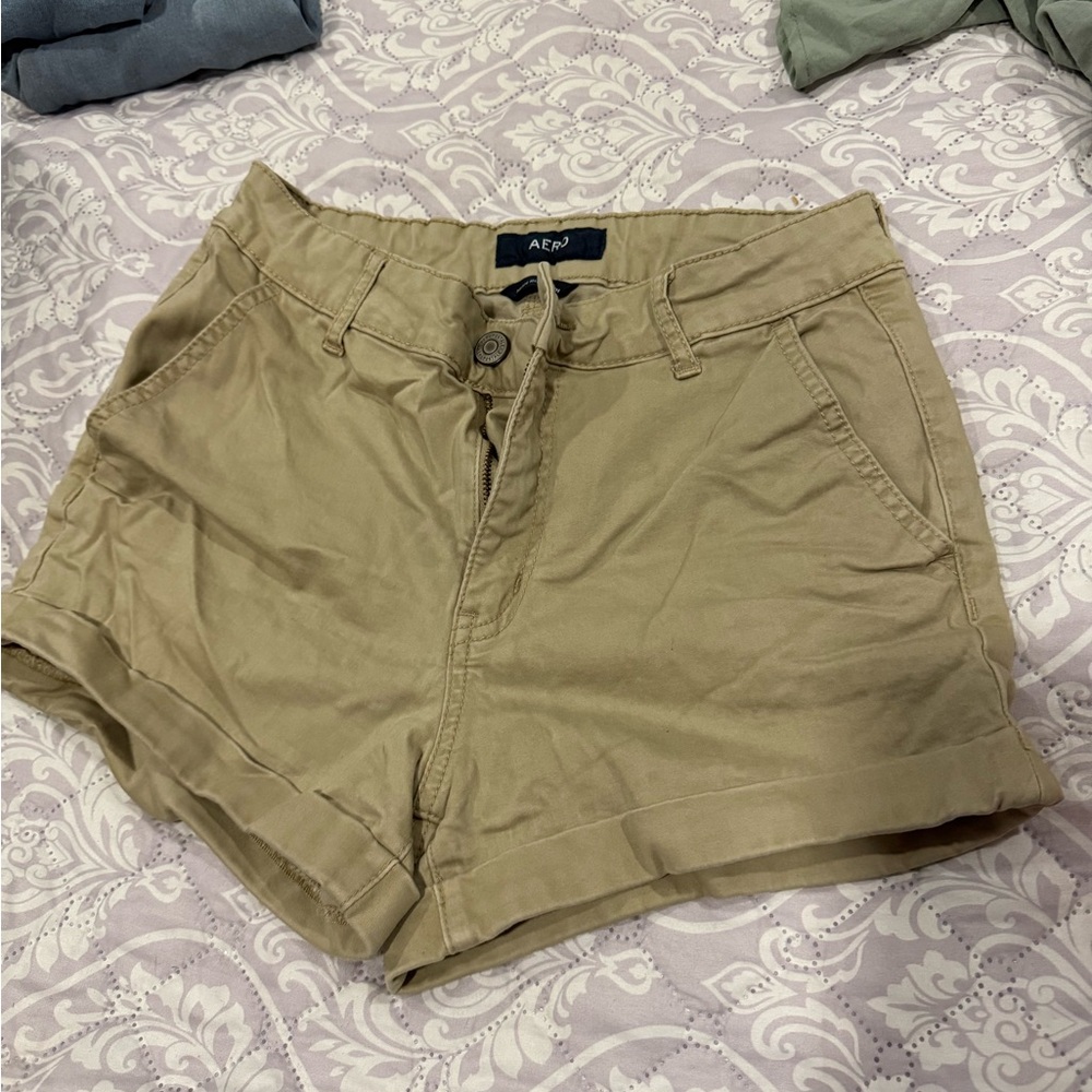 American Eagle Outfitters Women's Khaki Cargo Shorts